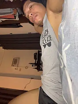 Snapshot of xlovercum chatting on February 10, 2026, 5:56 pm xlovercum online show from February 10, 2026, 5:56 pm