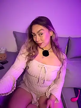 Snapshot of Im_sophiie chatting on May 22, 2026, 7:17 am Im sophiie online show from May 22, 2026, 7:17 am