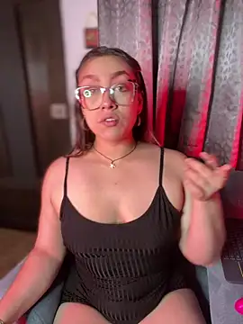 Im sophiie online show from March 18, 2025, 9:12 am