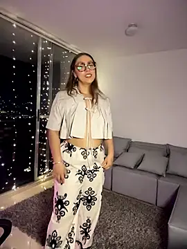 Snapshot of Im_sophiie chatting on March 7, 2026, 7:15 am Im sophiie online show from March 7, 2026, 7:15 am