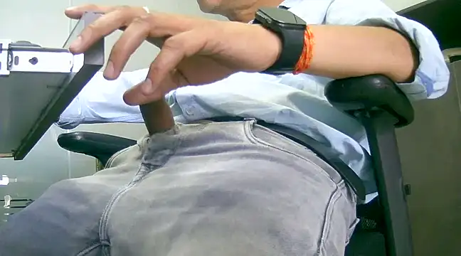 Snapshot of kavipanty chatting on March 20, 2025, 7:03 am kavipanty online show from March 20, 2025, 7:03 am