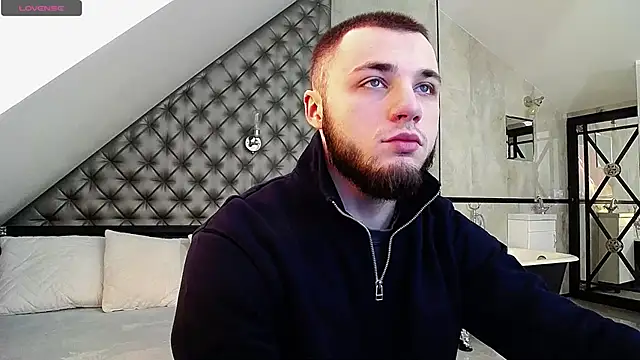 Snapshot of PaulGrow chatting on February 25, 2025, 8:14 am PaulGrow online show from February 25, 2025, 8:14 am