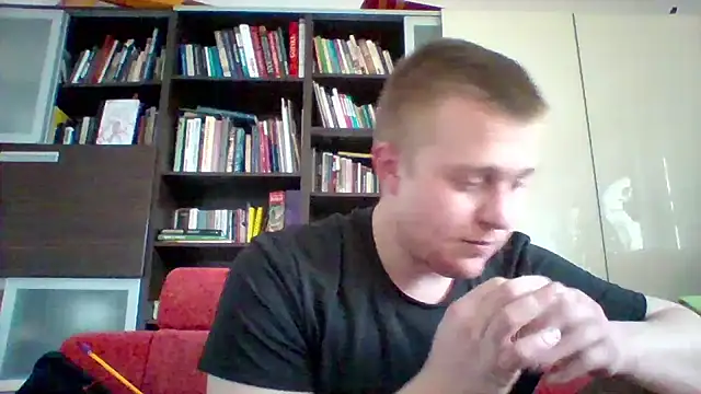 Snapshot of Matttthees chatting on February 15, 2026, 2:27 pm Matttthees online show from February 15, 2026, 2:27 pm