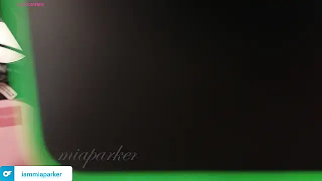 Miaparkerss  online show from February 27, 2025, 8:20 pm