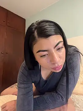 Snapshot of Miaparkerss_ chatting on May 8, 2026, 10:24 pm Miaparkerss online show from May 8, 2026, 10:24 pm