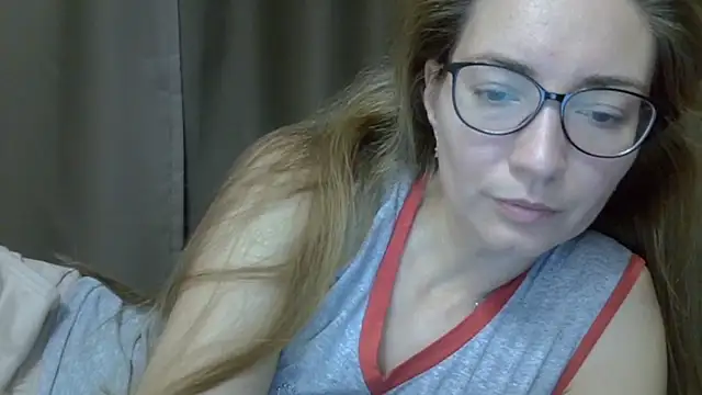 Ashleyspice online show from October 14, 2025, 7:53 am