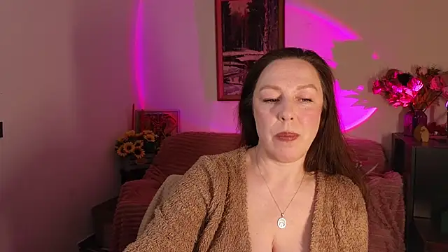 vanessawis  online show from May 1, 2026, 12:26 am
