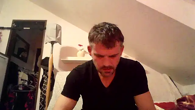 Snapshot of Cambitchboy chatting on February 17, 2026, 6:16 pm Cambitchboy online show from February 17, 2026, 6:16 pm