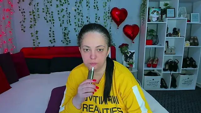 DarlingMilf online show from April 20, 2026, 6:20 pm