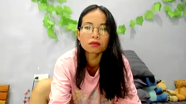 Snapshot of loveley_jenny chatting on November 4, 2025, 7:23 am loveley jenny online show from November 4, 2025, 7:23 am