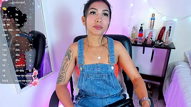 Snapshot of Tracy_lambo chatting on February 14, 2026, 2:01 am Tracy lambo online show from February 14, 2026, 2:01 am