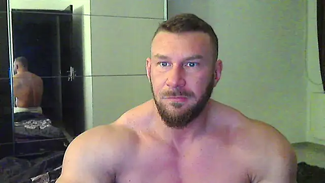 Snapshot of muscularkevin chatting on April 7, 2026, 3:30 am muscularkevin online show from April 7, 2026, 3:30 am