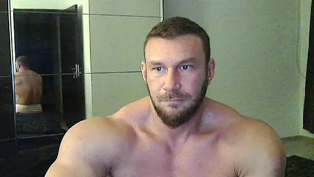 muscularkevin online show from November 14, 2025, 7:17 pm