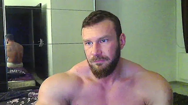 Snapshot of muscularkevin chatting on April 1, 2026, 3:41 am muscularkevin online show from April 1, 2026, 3:41 am