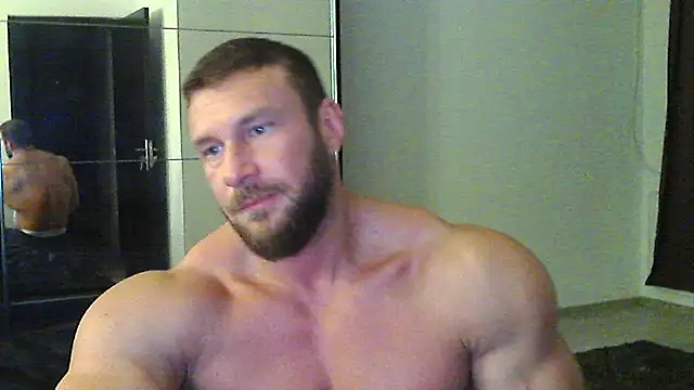 muscularkevin online show from October 28, 2025, 4:35 am