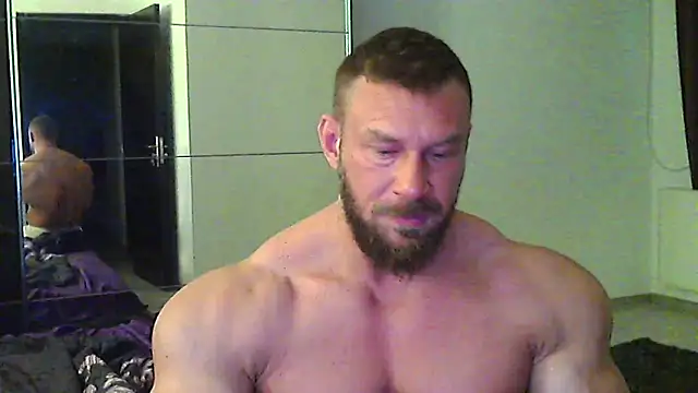 Snapshot of muscularkevin chatting on April 16, 2026, 3:51 am muscularkevin online show from April 16, 2026, 3:51 am