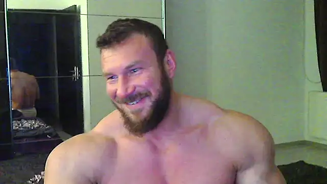 Snapshot of muscularkevin chatting on April 6, 2026, 3:35 am muscularkevin online show from April 6, 2026, 3:35 am