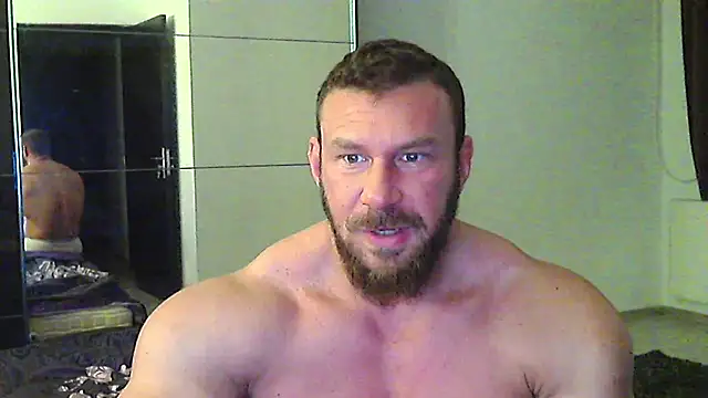 Snapshot of muscularkevin chatting on April 5, 2026, 3:46 am muscularkevin online show from April 5, 2026, 3:46 am