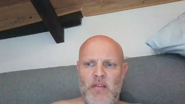 Snapshot of davigochi77bcn chatting on November 26, 2025, 11:27 pm davigochi77bcn online show from November 26, 2025, 11:27 pm