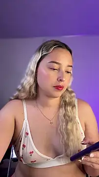 Irisweet  online show from January 9, 2026, 9:44 pm