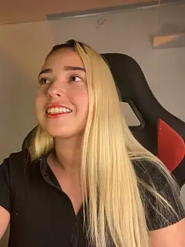 Snapshot of Irisweet_ chatting on March 20, 2025, 9:13 pm Irisweet online show from March 20, 2025, 9:13 pm