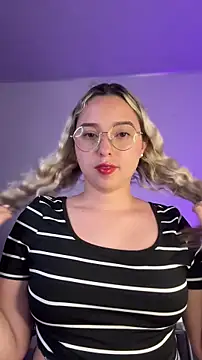 Irisweet  online show from January 11, 2026, 1:01 am