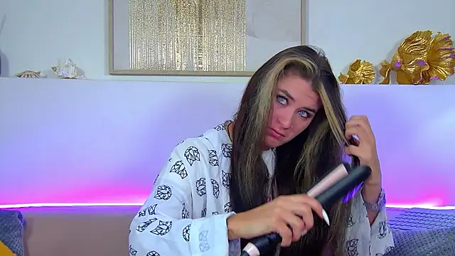 RachelSimpson online show from September 15, 2025, 6:25 am