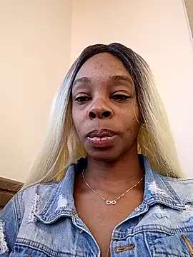 Snapshot of Jasmine_FullsShine chatting on April 7, 2026, 7:15 pm Jasmine FullsShine online show from April 7, 2026, 7:15 pm