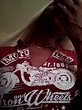 Snapshot of Jasmine_FullsShine chatting on April 15, 2026, 7:58 pm Jasmine FullsShine online show from April 15, 2026, 7:58 pm