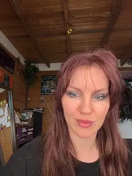 Snapshot of courtneyoccult chatting on October 12, 2025, 9:16 pm courtneyoccult online show from October 12, 2025, 9:16 pm