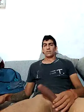 Snapshot of Elverguditojaja chatting on March 22, 2026, 3:24 pm Elverguditojaja online show from March 22, 2026, 3:24 pm
