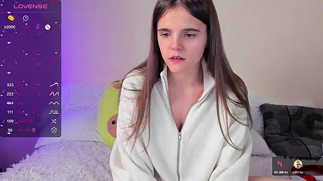 Snapshot of Ema_X_Love chatting on November 16, 2025, 9:30 pm Ema X Love online show from November 16, 2025, 9:30 pm