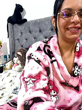 Snapshot of Kataliina chatting on January 17, 2026, 4:05 am Kataliina online show from January 17, 2026, 4:05 am