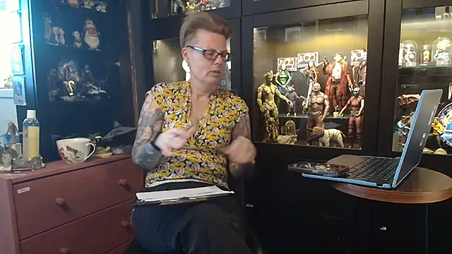 Snapshot of MaryG chatting on March 9, 2026, 9:24 am MaryG online show from March 9, 2026, 9:24 am