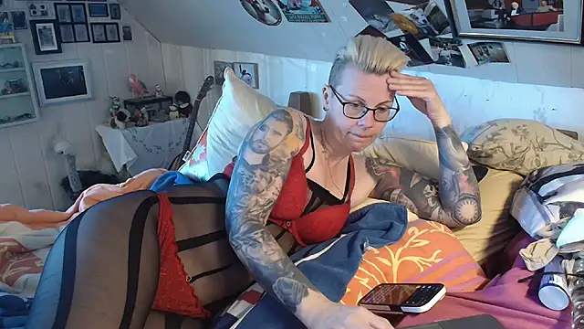 MaryG online show from March 3, 2025, 2:06 pm