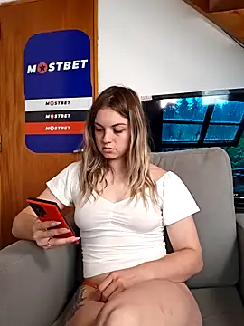 Elnonoykeila77 online show from January 22, 2025, 2:04 am