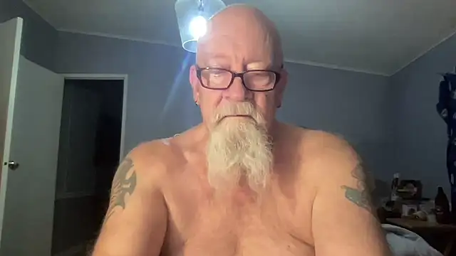 Snapshot of kcbace61760 chatting on May 3, 2026, 12:16 am kcbace61760 online show from May 3, 2026, 12:16 am