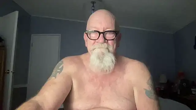 Snapshot of kcbace61760 chatting on January 12, 2026, 3:13 am kcbace61760 online show from January 12, 2026, 3:13 am