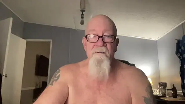 Snapshot of kcbace61760 chatting on February 10, 2026, 3:27 am kcbace61760 online show from February 10, 2026, 3:27 am