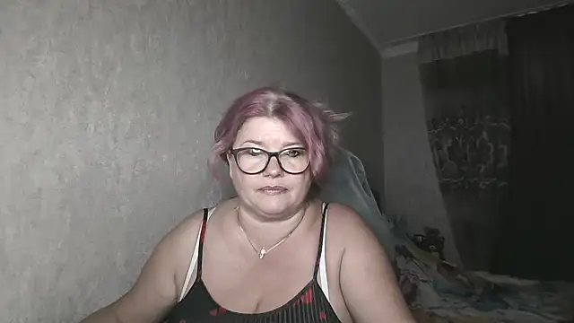 Snapshot of Diana_49 chatting on July 2, 2026, 8:20 am Diana 49 online show from July 2, 2026, 8:20 am