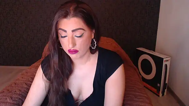 Snapshot of RebeccaStone chatting on April 25, 2026, 11:24 pm RebeccaStone online show from April 25, 2026, 11:24 pm