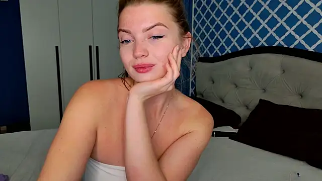 Snapshot of Busty_Redhead chatting on May 31, 2026, 5:24 am Busty Redhead online show from May 31, 2026, 5:24 am