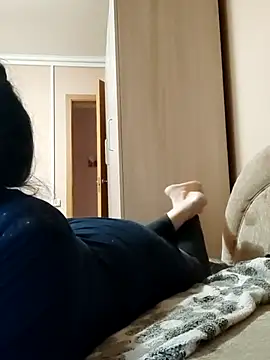 Zulfiya Bruce online show from February 12, 2026, 5:45 pm