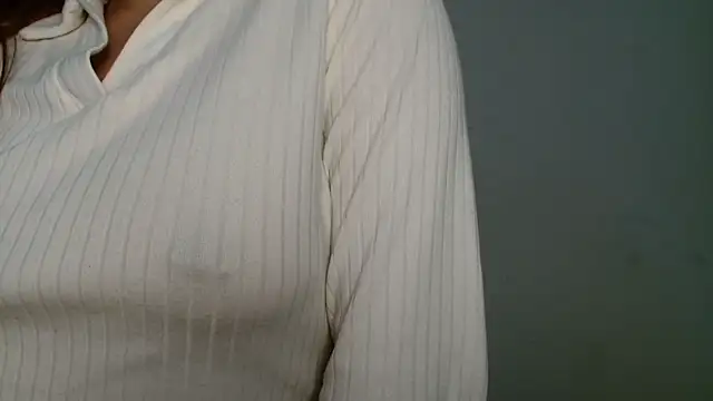 Snapshot of 3littleschoolteens chatting on March 18, 2026, 5:36 pm 3littleschoolteens online show from March 18, 2026, 5:36 pm