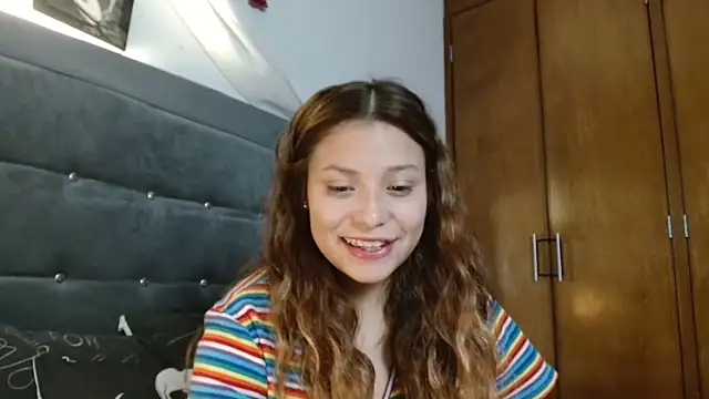 3littleschoolteens online show from May 19, 2026, 7:37 am