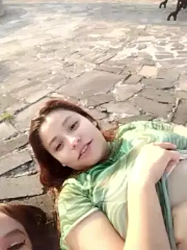 Snapshot of 3littleschoolteens chatting on April 8, 2026, 11:50 pm 3littleschoolteens online show from April 8, 2026, 11:50 pm