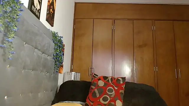 3littleschoolteens online show from November 29, 2025, 8:31 pm