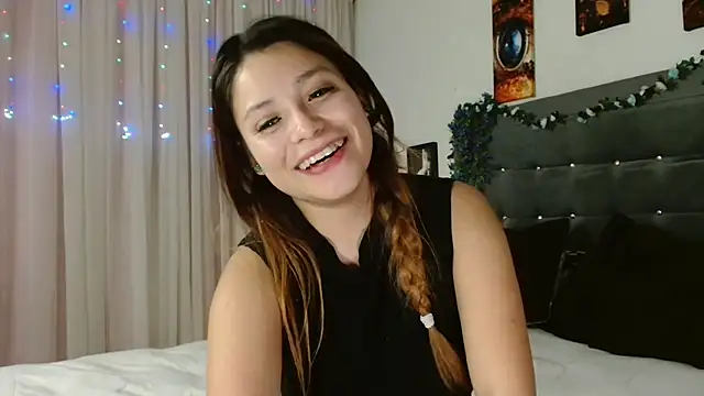 3littleschoolteens online show from November 11, 2025, 7:47 am