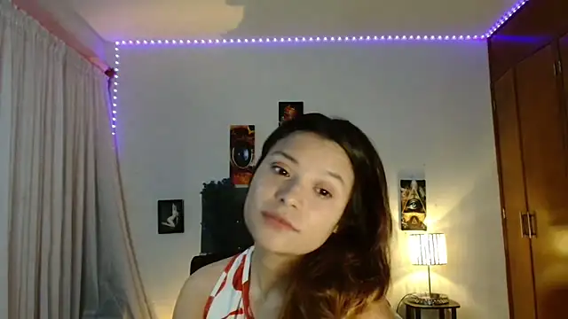 3littleschoolteens online show from November 18, 2025, 5:44 am