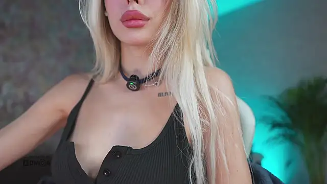 Snapshot of misstics_ chatting on November 19, 2025, 6:41 pm misstics online show from November 19, 2025, 6:41 pm